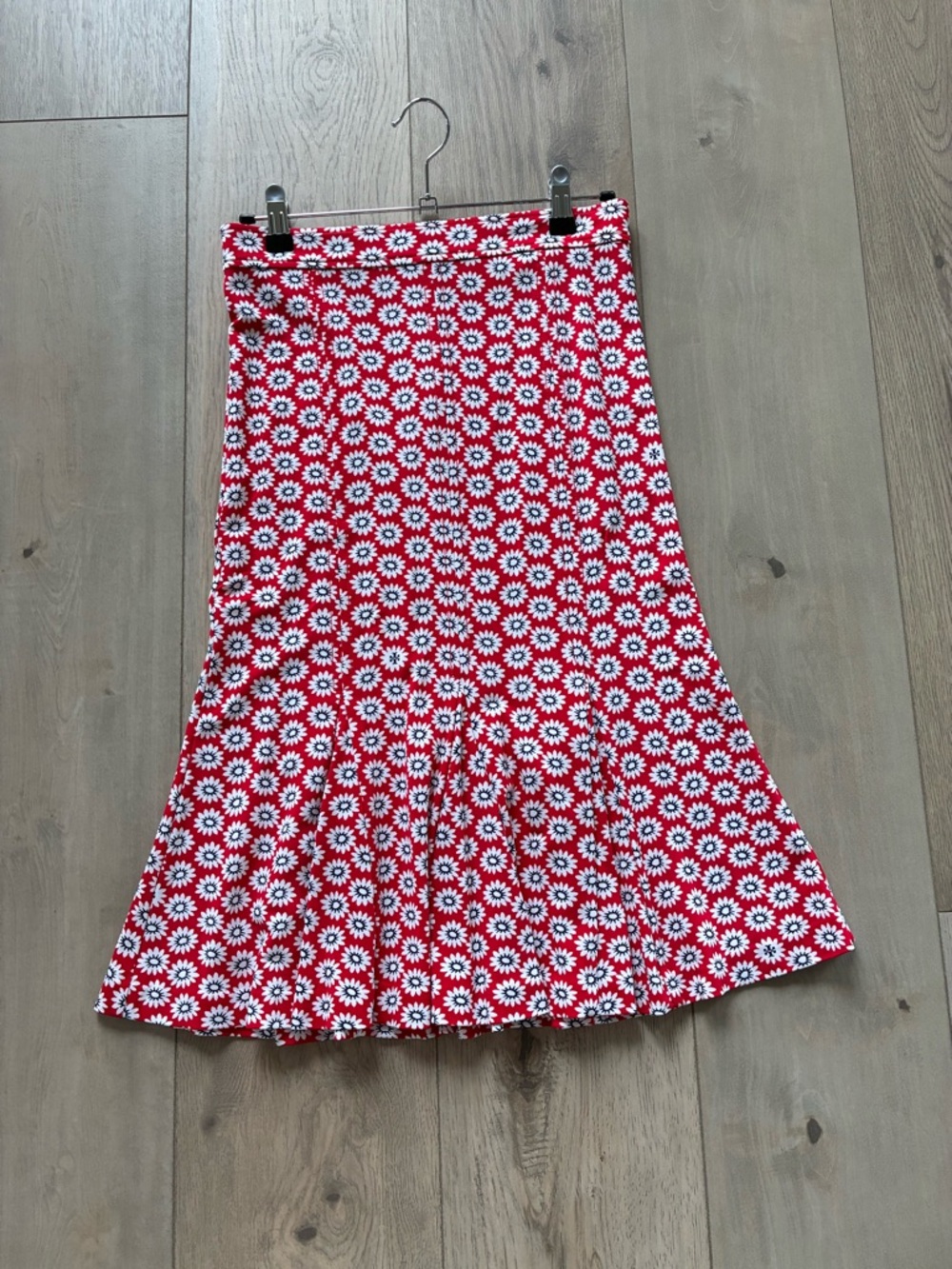 Tory Burch Red and White Daisy A-Line Midi Skirt